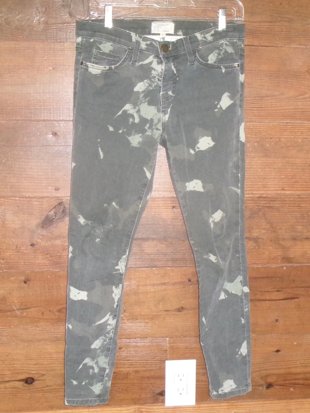 Vintage green distressed skinny jeans size 28